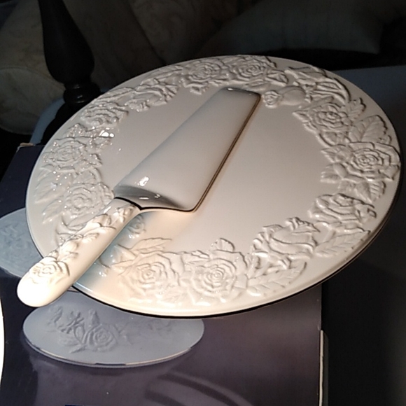 Royal Limited Gold Rose Footed Cake Plate & Server Porcelain - Picture 3 of 10